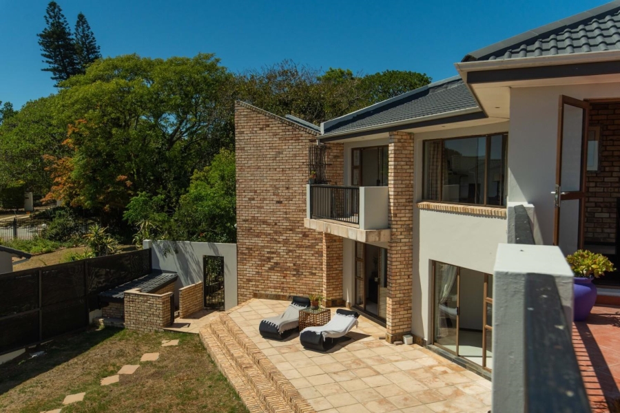 6 Bedroom Property for Sale in Walmer Heights Eastern Cape